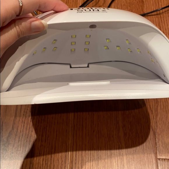 UV GEL LAMP  + 6 gel nail polishes and 3 topcoats - Picture 3 of 10